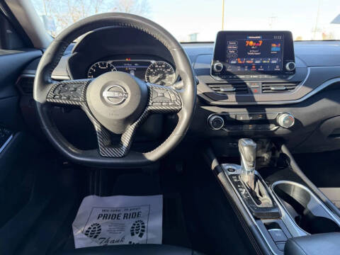 2023 Nissan Altima 2.5 SR