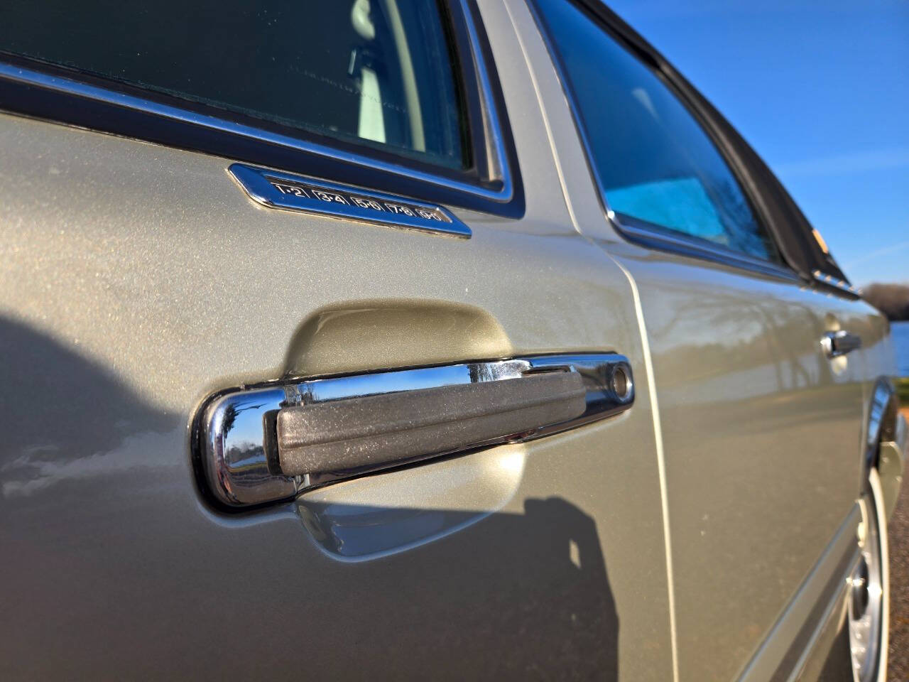 1997 Lincoln Town Car 23