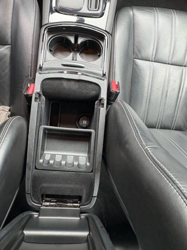 2023 Chrysler 300 S V6