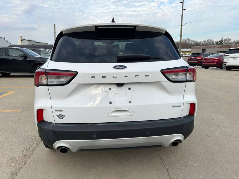 2020 Ford Escape SE