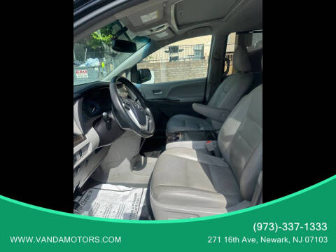 2016 Toyota Sienna