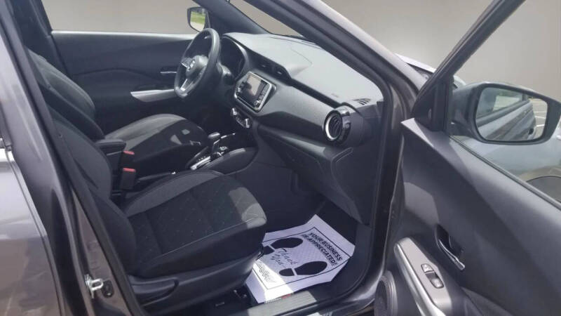 2020 Nissan Kicks SV