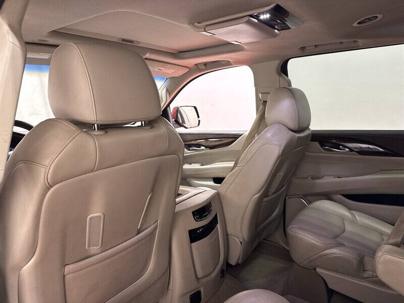 2016 Cadillac Escalade ESV Luxury Collection