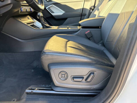 2024 Audi Q3 quattro S line Premium 45 TFSI