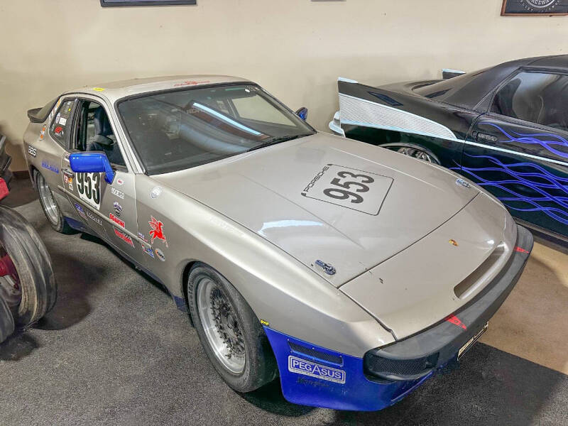 1984 Porsche 944 for sale at Gary Miller's Classic Auto in El Paso IL