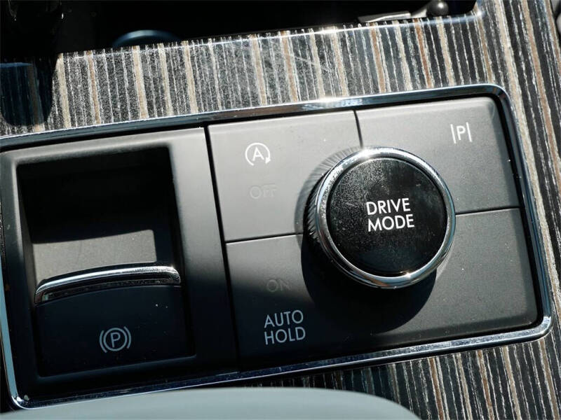 2024 Lincoln Navigator Black Label