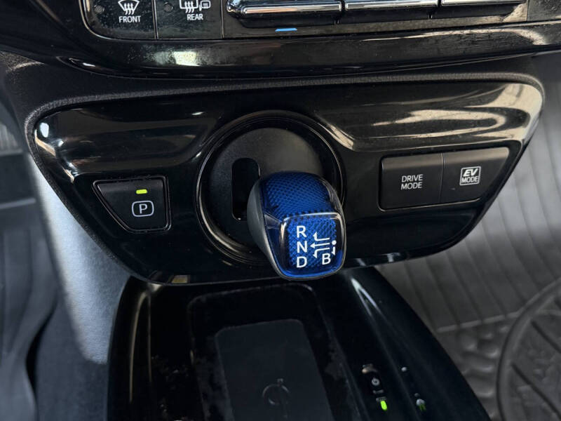 2021 Toyota Prius XLE