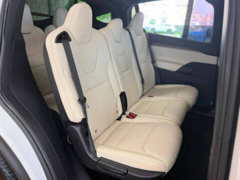 2023 Tesla Model X Standard Range