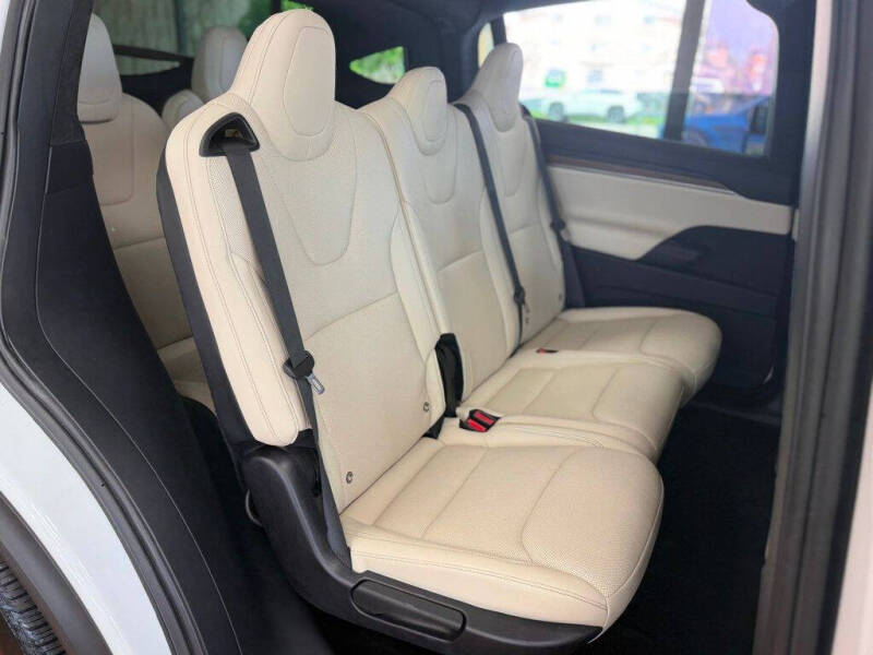2023 Tesla Model X Standard Range