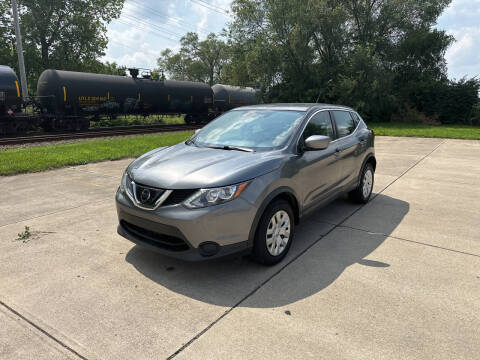 2019 Nissan Rogue Sport for sale at Mr. Auto in Hamilton OH