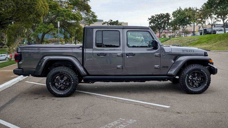 2024 Jeep Gladiator Willys