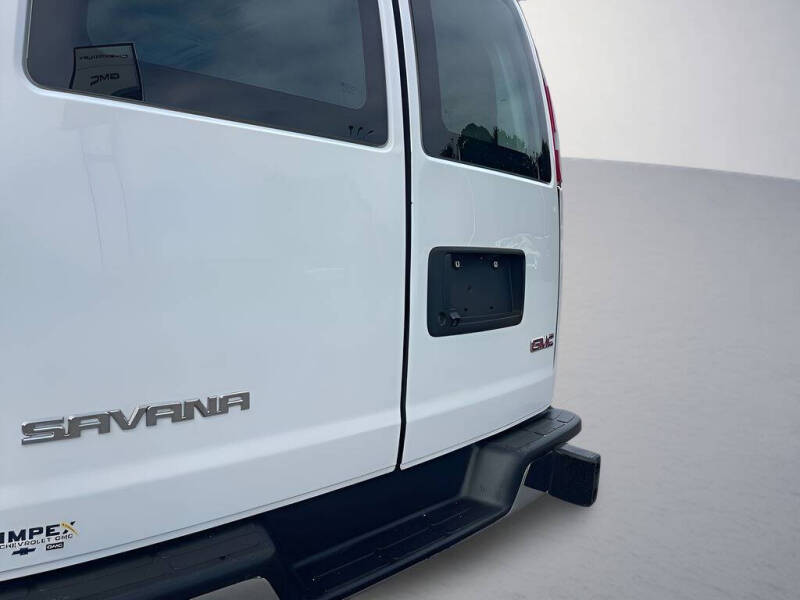 2023 GMC Savana 2500
