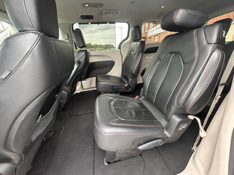 2017 Chrysler Pacifica Touring Plus