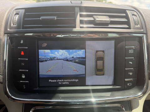 2017 Lincoln Continental Select
