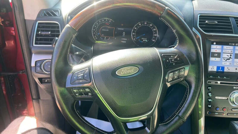 2017 Ford Explorer Platinum