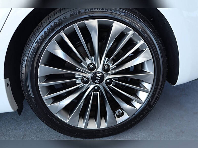 2018 Kia Cadenza Limited