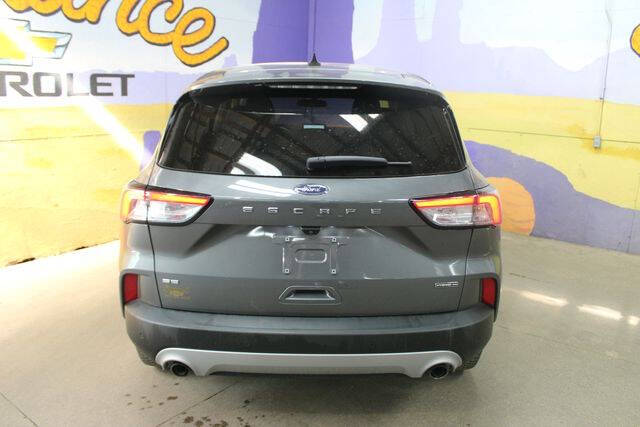 2022 Ford Escape Hybrid SE