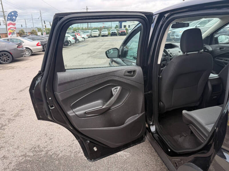 2019 Ford Escape S