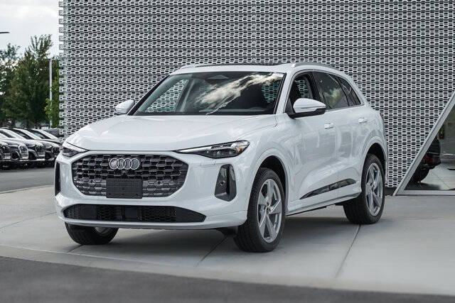 2025 Audi Q5 quattro Premium Plus TFSI