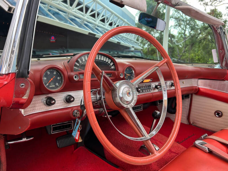 1956 Ford Thunderbird