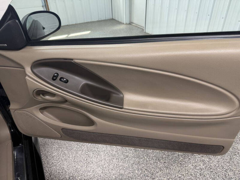 2002 Ford Mustang GT Deluxe