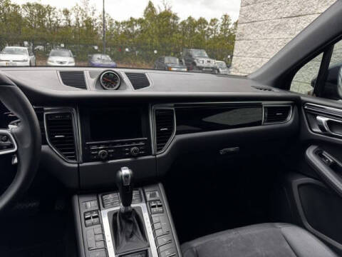 2015 Porsche Macan S