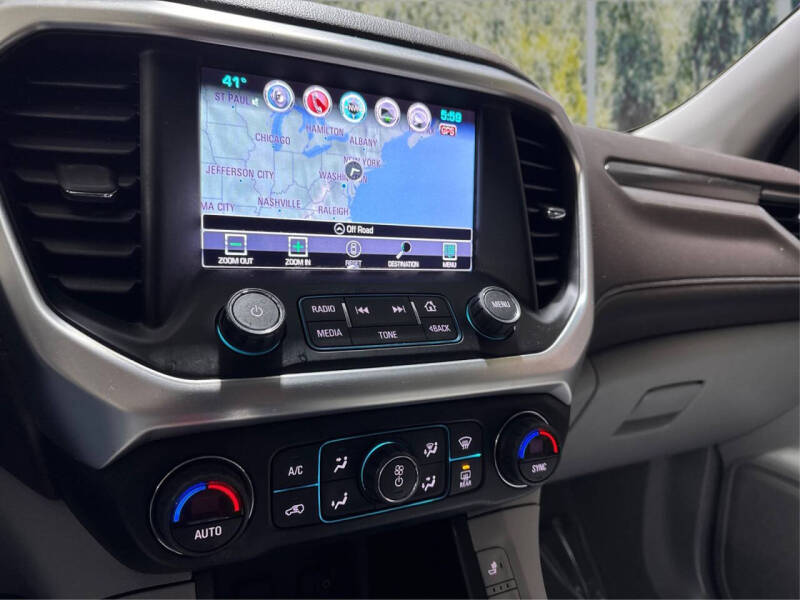 2017 GMC Acadia SLT-1