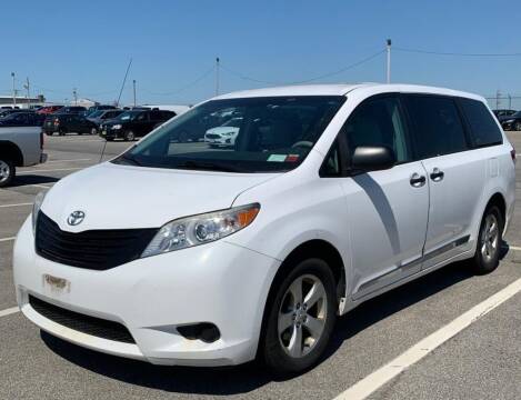 2011 Toyota Sienna for sale at The Bengal Auto Sales LLC in Hamtramck MI