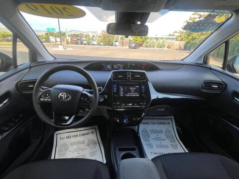 2019 Toyota Prius L Eco