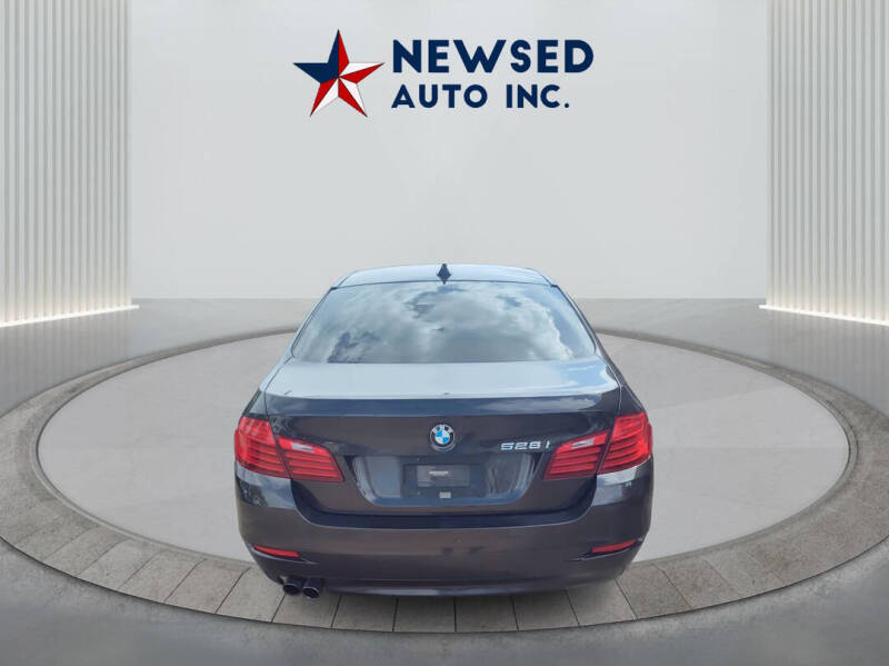 2015 BMW 5 Series 528i