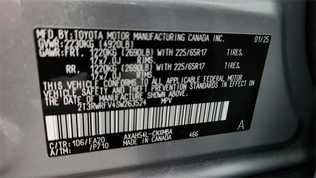 2025 Toyota RAV4 Hybrid XLE