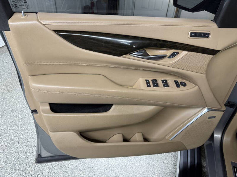 2018 Cadillac Escalade ESV Platinum