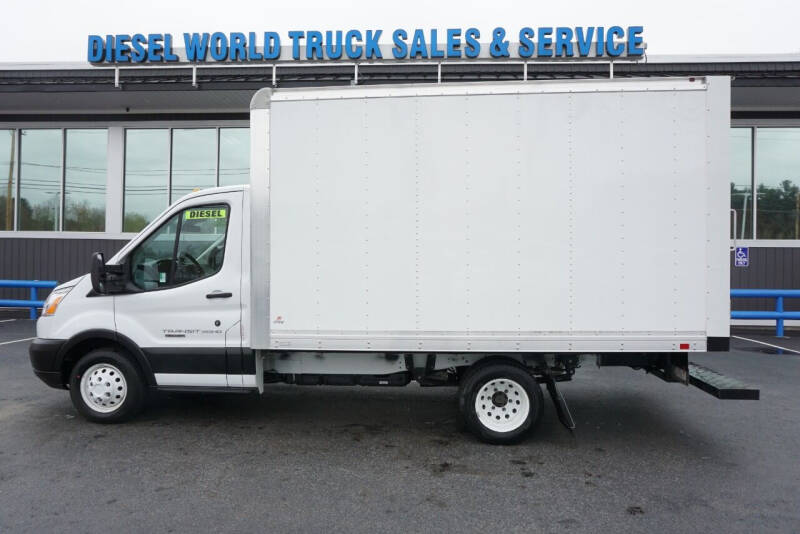 Used Box Trucks For Sale Carsforsale Com