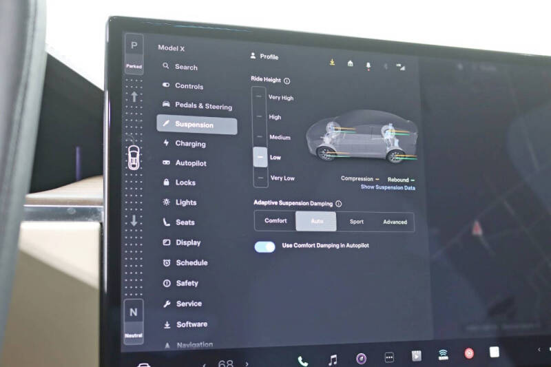 2023 Tesla Model X Standard Range