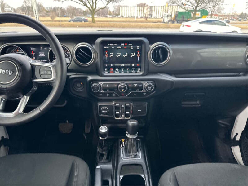 2023 Jeep Gladiator Overland