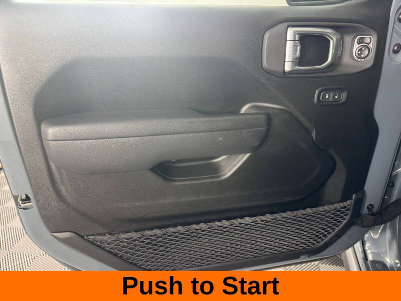 2024 Jeep Gladiator NightHawk