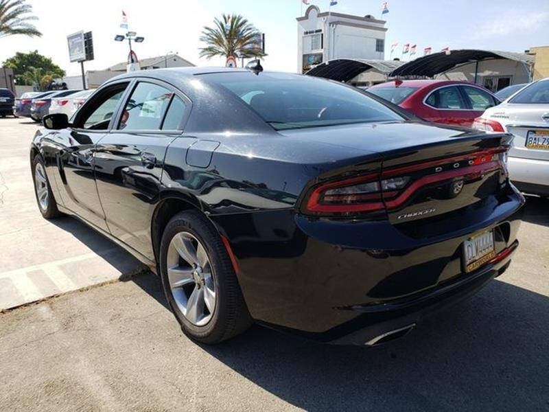 2017 Dodge Charger SXT