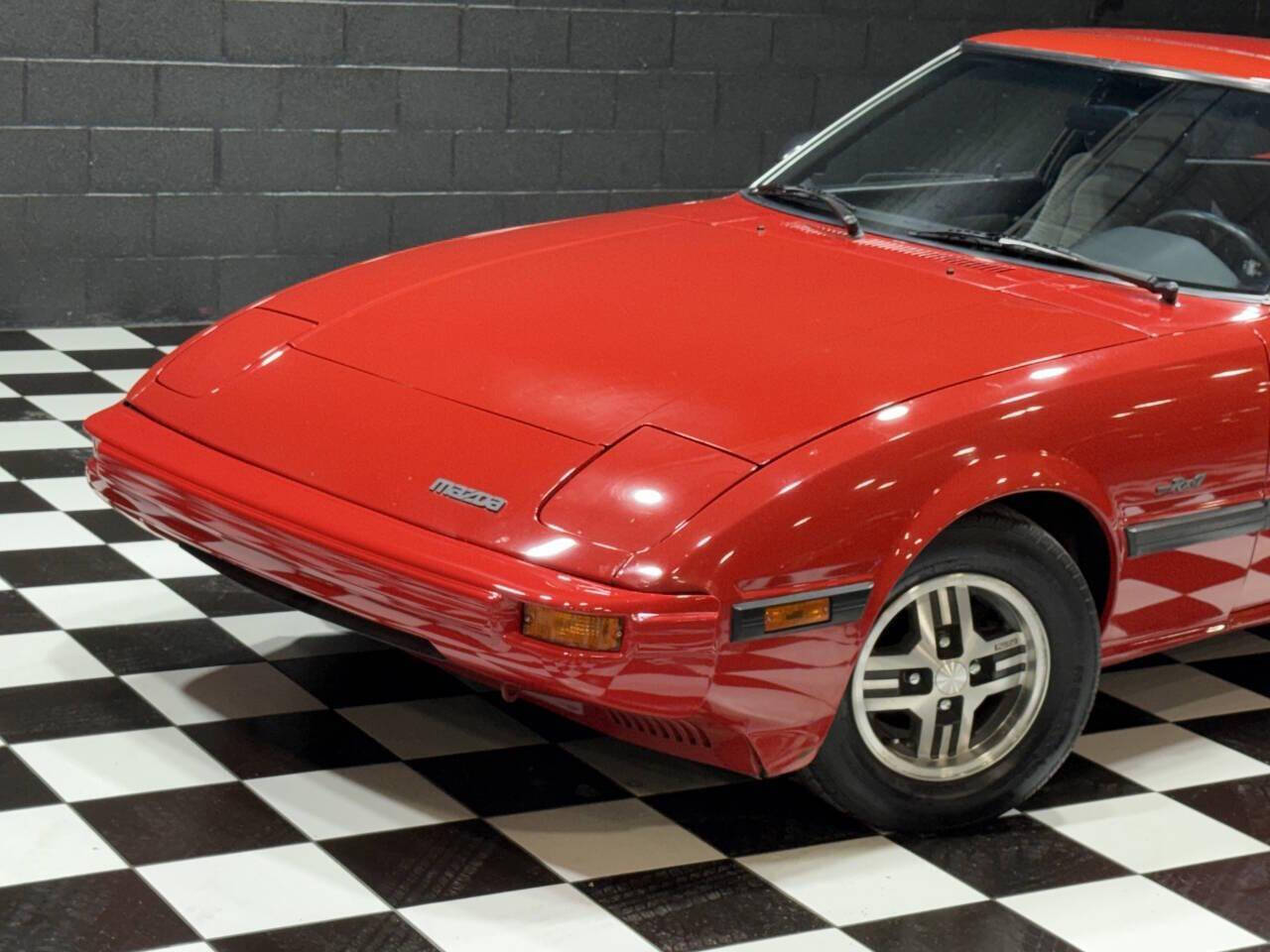 1985 Mazda RX-7 21