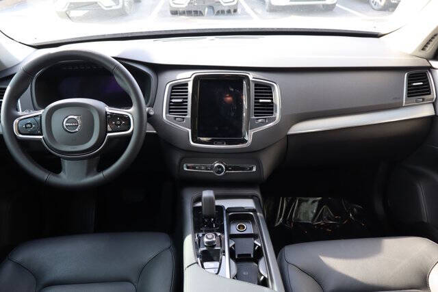 2024 Volvo XC90 B5 Core Bright Theme