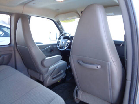 2017 Chevrolet Express LT 3500