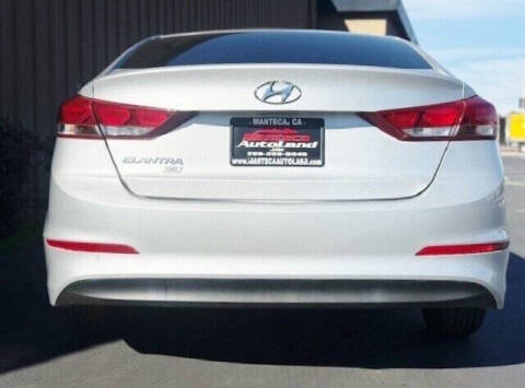 2018 Hyundai Elantra SE