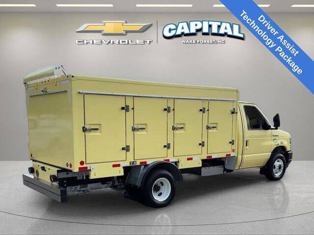 2022 Ford E-Series E-450 SD