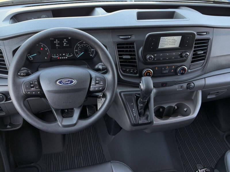 2025 Ford Transit 250