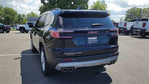 2024 GMC Acadia Elevation