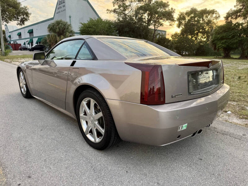 2005 Cadillac XLR