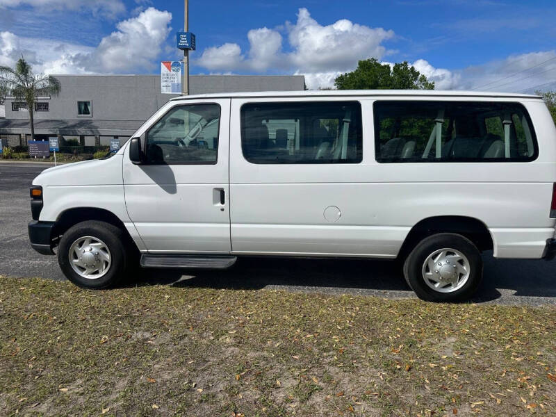 2011 Ford E-Series E-350 SD XL