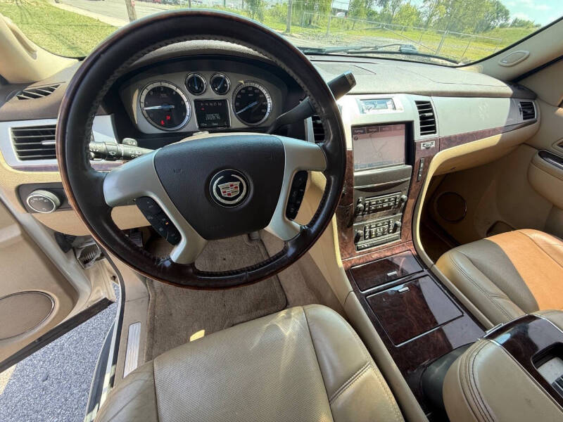 2013 Cadillac Escalade Luxury