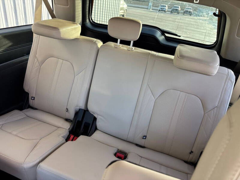 2024 Ford Expedition MAX Platinum