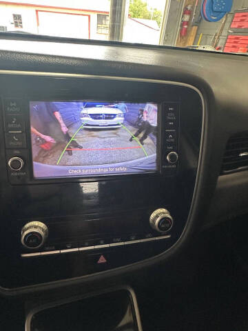 2020 Mitsubishi Outlander ES