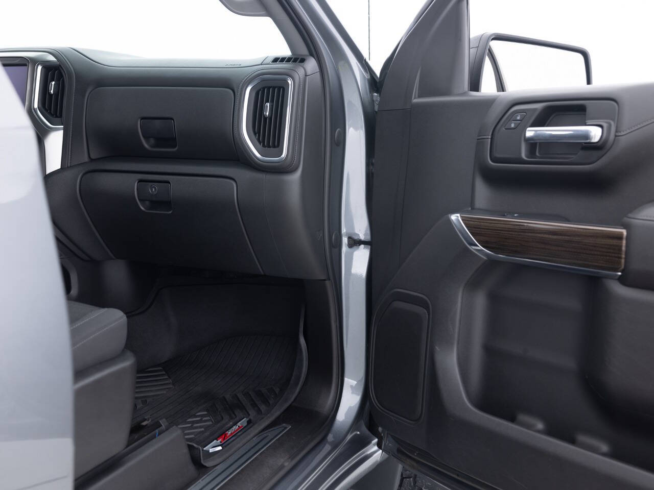 Used Car 2021 Chevrolet Silverado 1500  Lt Trail Boss 4x4 4dr Crew Cab 5.8 Ft. Sb For Sale Under $50,000 In Coal City, Illinois